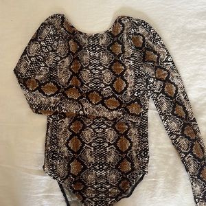 Snake print scoop neck bodysuit